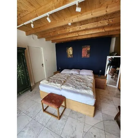 With 2 Bedrooms Hébergement de vacances